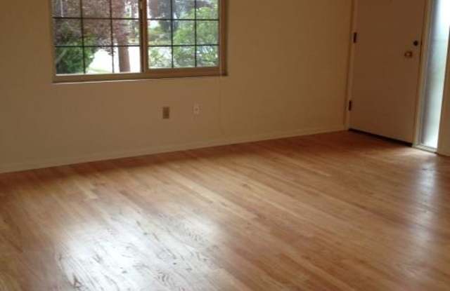 7800 8th Ave NW - 7800 8th Avenue Northwest, Seattle, WA 98117