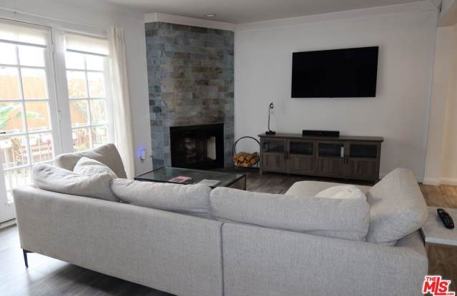 944 Palm Ave photos photos