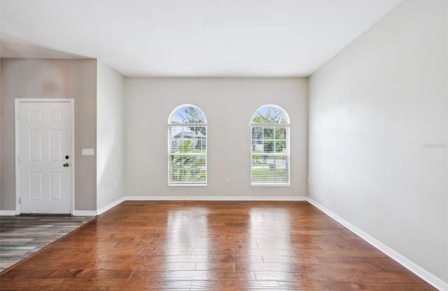 542 GROVES END Lane Gallery 4