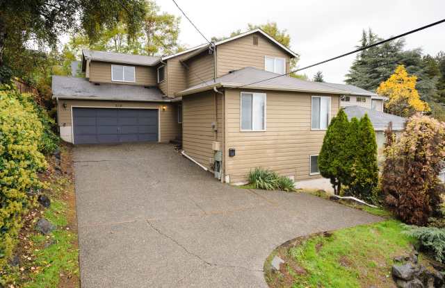 8bed, 4 BA House, Close to University Village!! photos photos