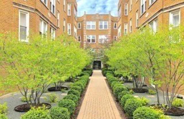 536 W BELMONT Avenue photos photos