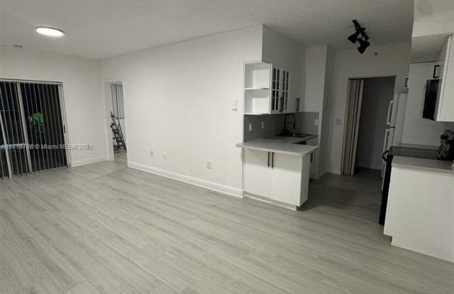 3241 Sabal Palm Mnr - 3241 Sabal Palm Manor, Davie, FL 33024 3241 Sabal Palm Mnr - 3241 Sabal Palm Manor, Davie, FL 33024