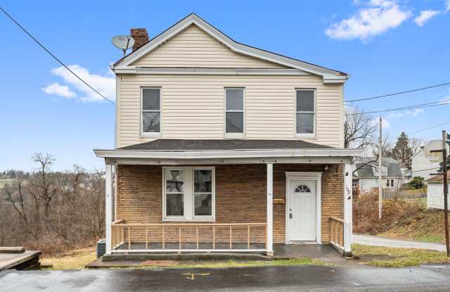 Newly Renovated 3 Bed, 2 Bath Single Family Home in Overbrook Area - Central AC, Off-Street Parking - Available NOW Gallery 3