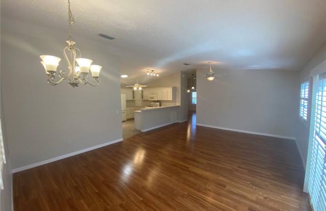 1031 PINEWOOD PLACE Gallery 2