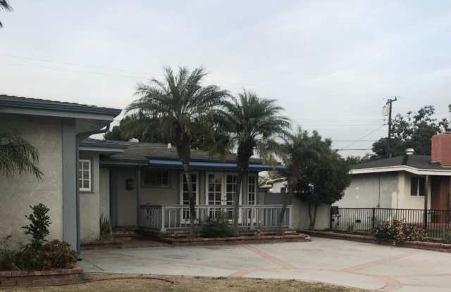 2867 W Bridgeport Avenue Gallery 2