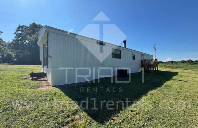 FULLY RENOVATED 2 BEDROOM / 2 BATHROOM HOME FOR RENT IN RAMSEUR, NC! Gallery 3