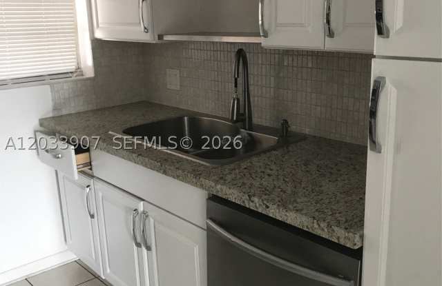2495 SW 82nd Ave photos photos