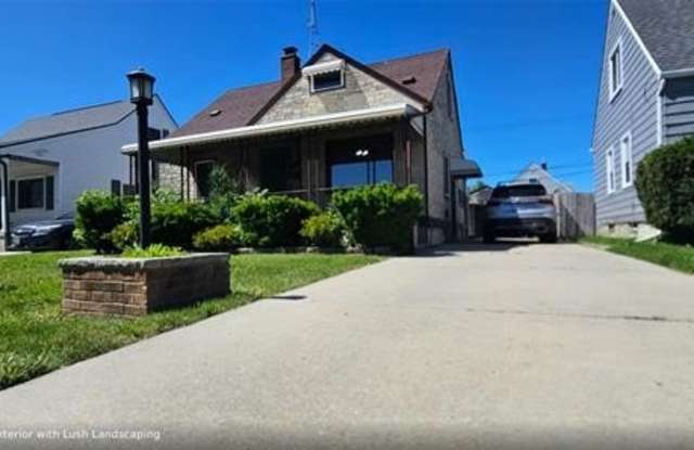 14716 Eureka Road Gallery 1
