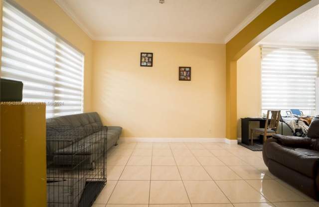 7835 Northwest 19th Court Gallery 4