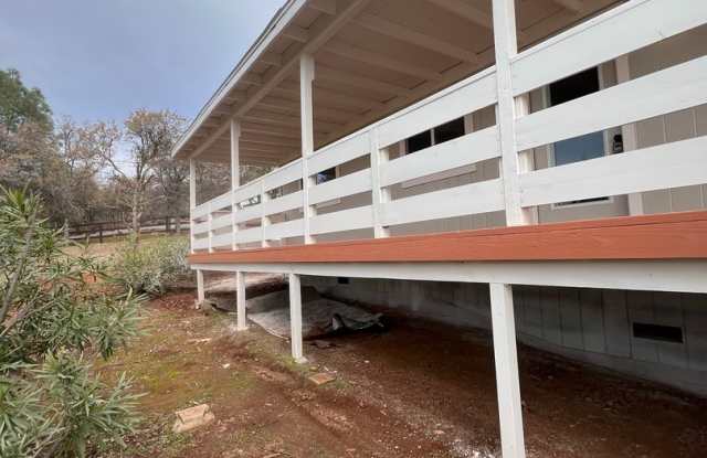 Super Cute 3 bedroom home located in the Foothills near Don Pedro Lake Gallery 1