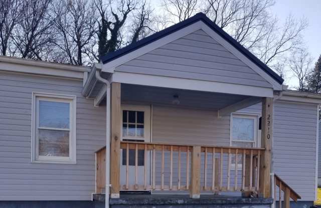 Nice Two Bedroom House Close to Liberty University! photos photos