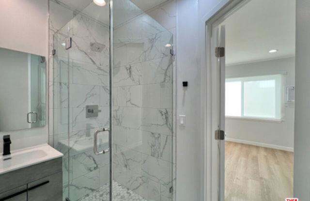 901 South Barrington Avenue photos photos
