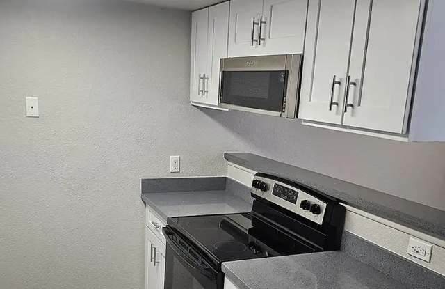 Falcon Glen photos photos