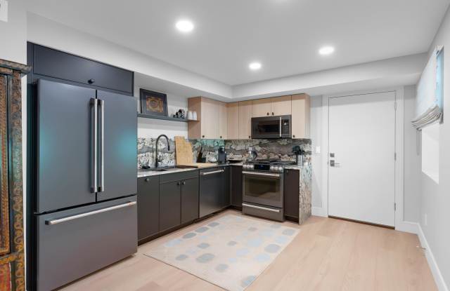 11477 Gracey LaneUnit R Gallery 2