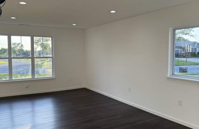 5260-5262 Greencroft Drive - 5260 photos photos