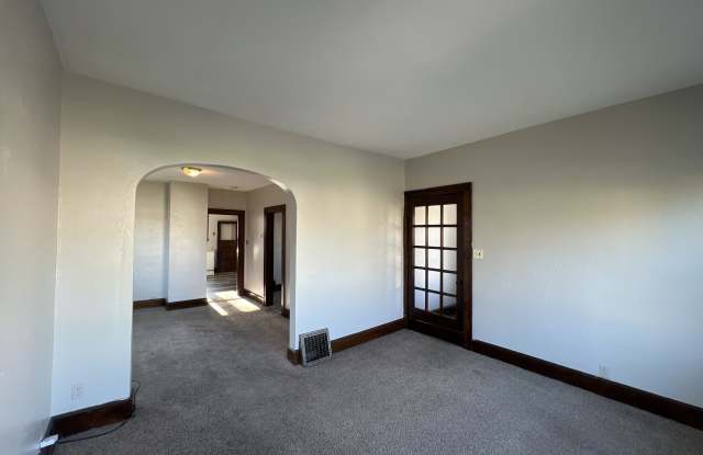1128 Irving Place - Lower Gallery 3