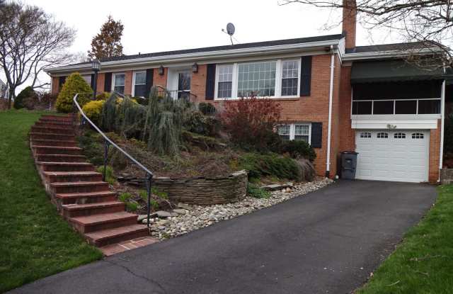 Wonderful Home in Prime Location! photos photos