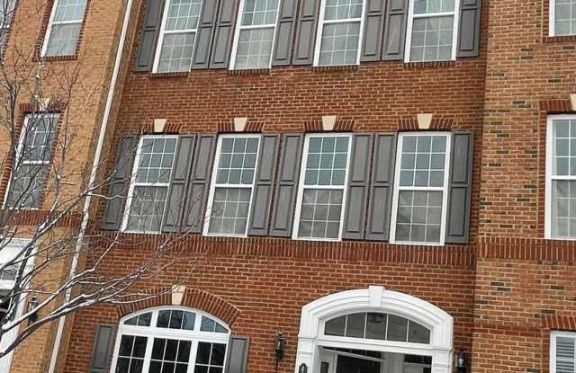 43146 THOROUGHFARE GAP Terrace - 43146 Thoroughfare Gap Terrace, Loudoun Valley Estates, VA 20148