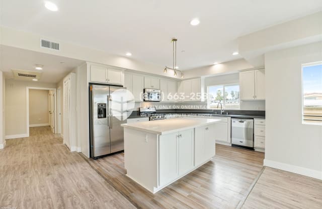 5432 Hermitage Avenue Unit 302 - 5432 Hermitage Avenue, Los Angeles, CA 91607