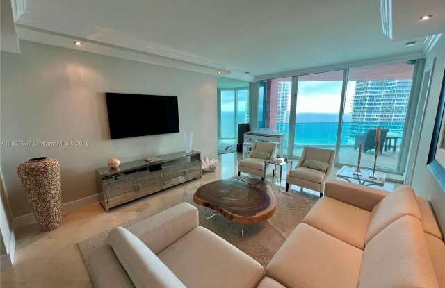 300 S Pointe Dr photos photos