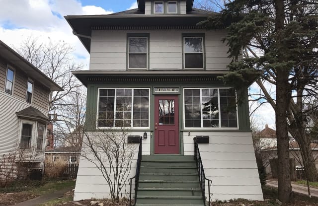 940 Wesley Avenue - 940 South Wesley Avenue, Oak Park, IL 60304
