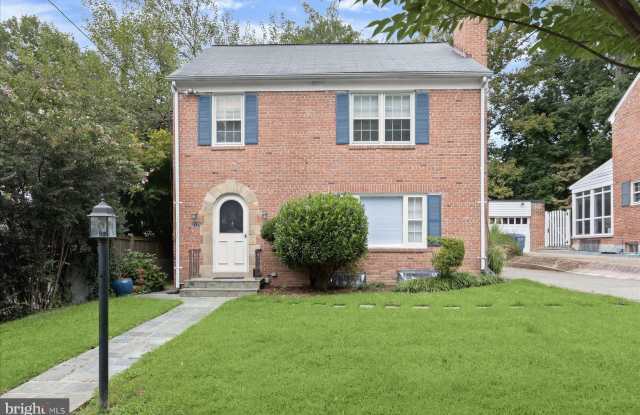 2925 KANAWHA Street NW Gallery 1