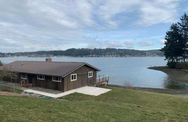 Newly Updated Waterfront Home! - 300 Northwest Lundquist Lane, Kitsap County, WA 98370