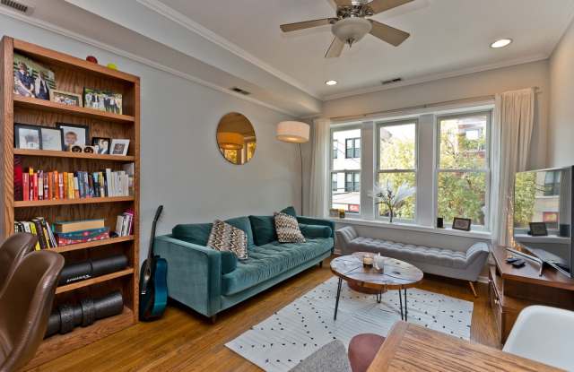 2715 North Sawyer Avenue photos photos