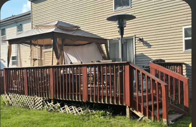 Spacious 4-bedroom, 2.5-bath home in Blacklick For Rent Mid November! Gallery 1