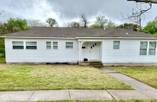 Cute 3/2 on a Corner Lot! photos photos