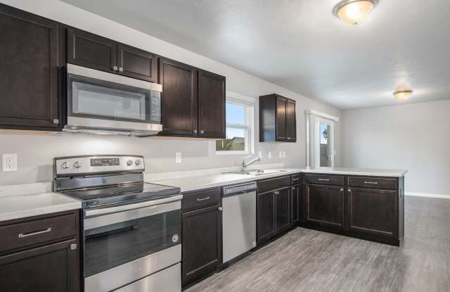 Take advantage of this exclusive offer and enjoy a reduced security deposit of just $1,000. Applicants must move into the home within 5 days of available date to qualify. Gallery 3