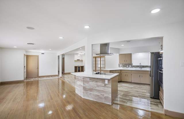 351 Northridge photos photos