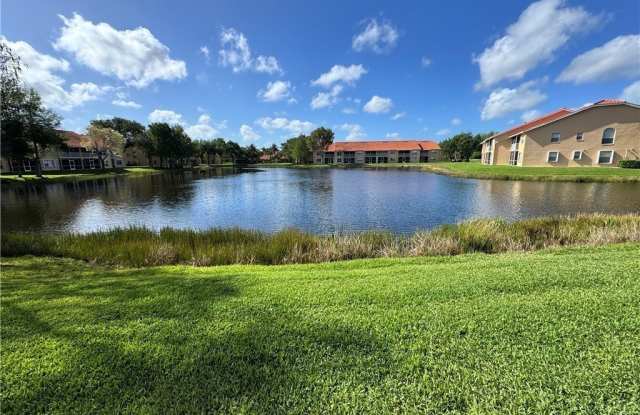 26700 Rosewood Pointe Drive unit: 103 photos photos