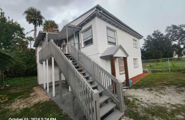615 Clearlake Road unit B Gallery 2