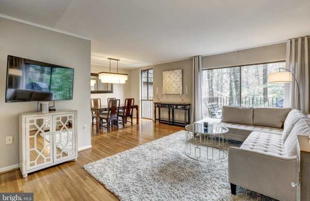 10803 DEBORAH DRIVE Gallery 2