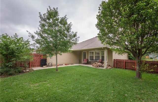 169 Hickory LN Gallery 2