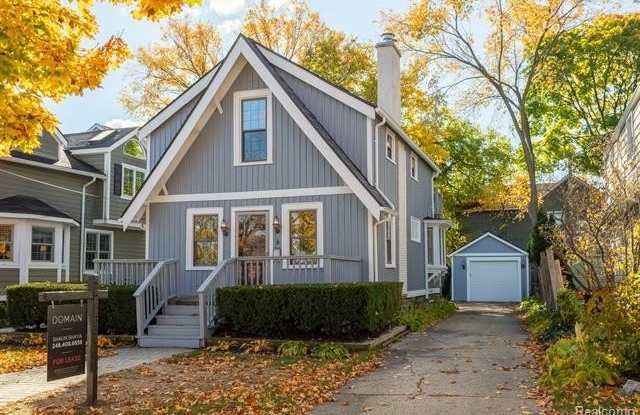 228 GEORGE Street - 228 George Street, Birmingham, MI 48009
