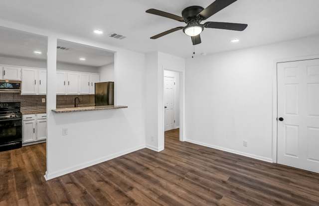 122 STOLNET ST photos photos