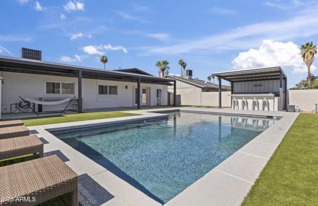 2166 E GREENWAY Drive photos photos