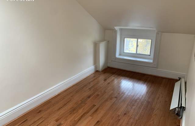 820 Lafayette Avenue Gallery 3