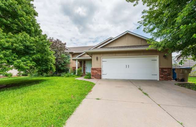 Beautiful 5 bedroom home in Andover School district! photos photos