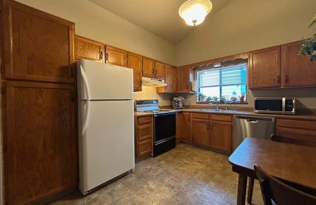 5935 Pemberton Way Gallery 2