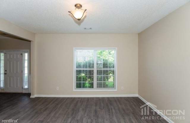428 The Gables Drive Gallery 2