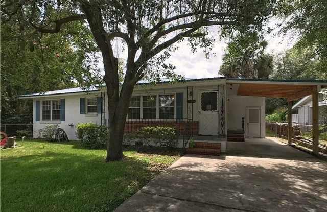 Cute Bungalow in the Heart of Garden City. photos photos