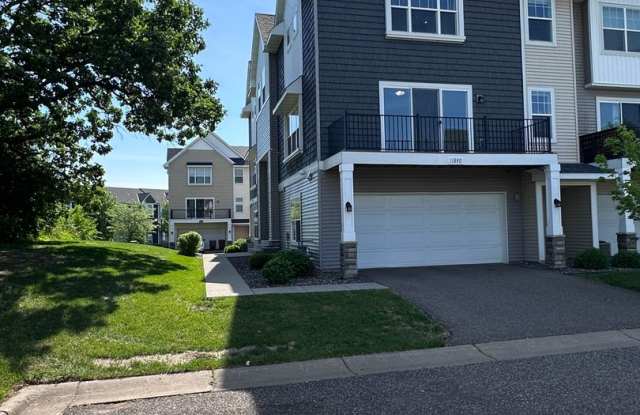 Champlin Corner Unit Town Home, 2 Car Garage, Dishwasher, Washer/Dryer, Balcony photos photos