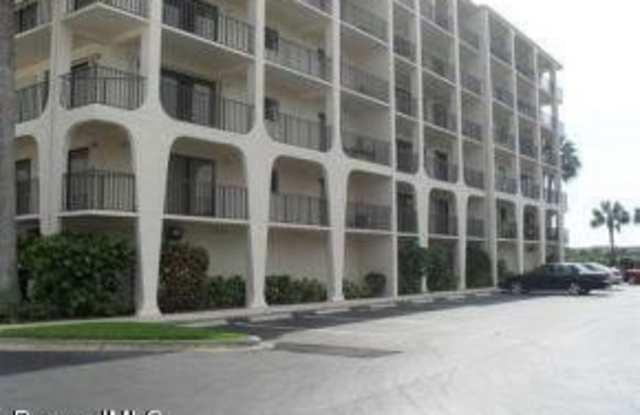 2090 N Atlantic Avenue photos photos