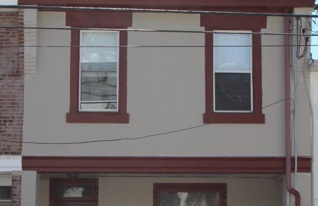 Large 4 Bedroom 1.5 Bath Row in Conshohocken photos photos