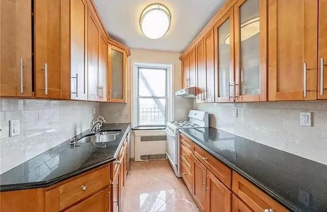 1500 Ocean Parkway - 1500 Ocean Parkway, Brooklyn, NY 11230