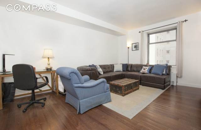 100 West 58th Street Gallery 3