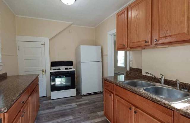 2 Bedroom House for Rent - North of Swedish American Hospital photos photos